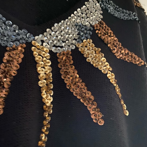 Brand New Beautiful Sweater With Sequins - Picture 4 of 4